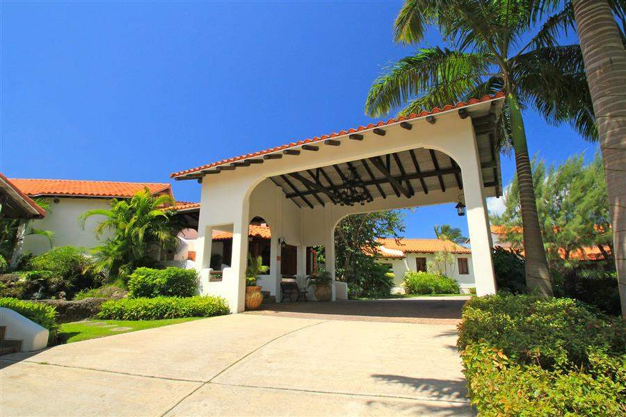 Sugar Cane Club Resort Entrance